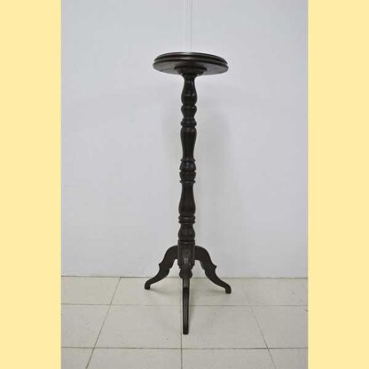 Pedestal torneado